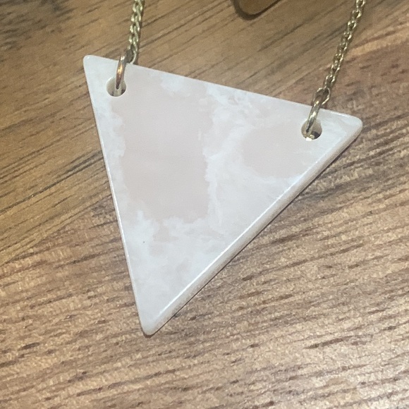 Long pink and gold necklace - Picture 3 of 4